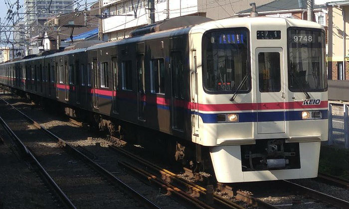 京王線の朝ラッシュはとても遅い ノロノロ運転の原因は たくみっく