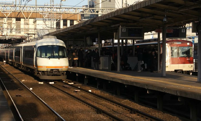 近鉄京都線 朝ラッシュの混雑状況は 乗車率は意外に高い たくみっく