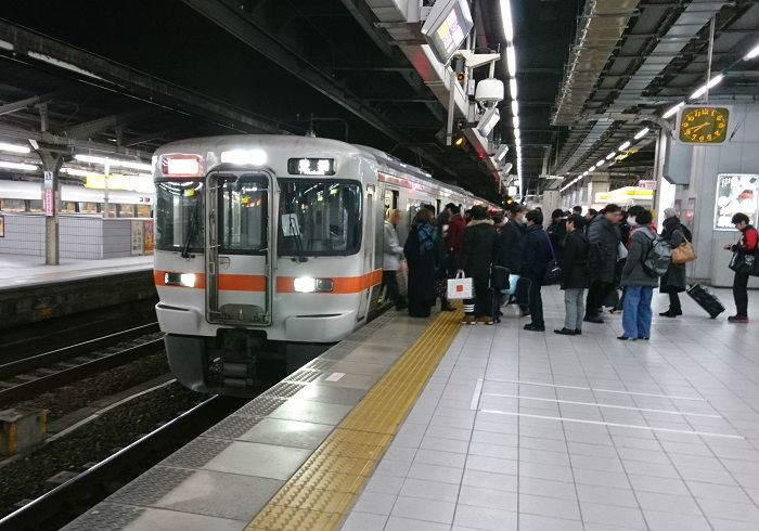 名古屋地区 Jr東海道線の帰宅ラッシュ 混雑と乗車率のレベル たくみろぐ