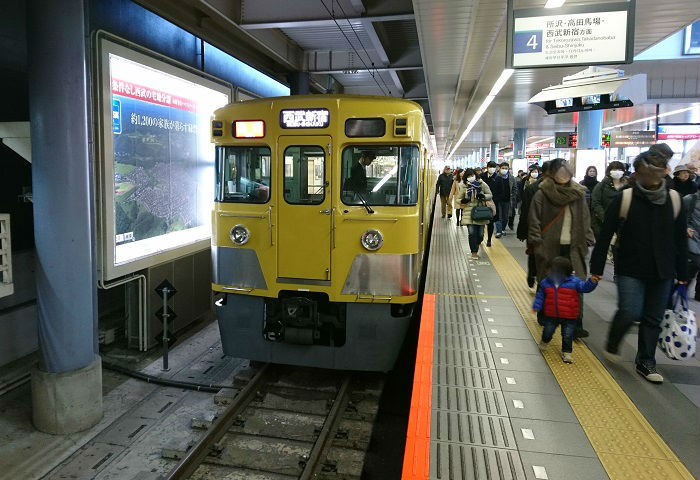 夕ラッシュの西武新宿線の急行
