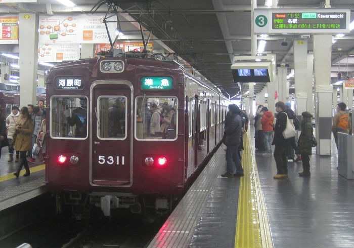 阪急京都線の通勤ラッシュ