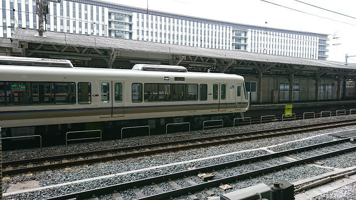 混雑する京都駅