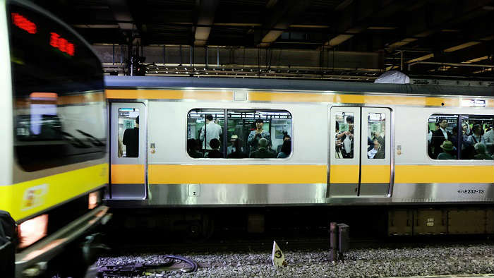 東京の通勤ラッシュの時間帯