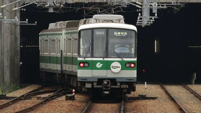 神戸市営地下鉄の車掌・運転士