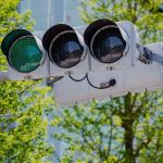 交通信号機のメーカーの一覧！ 主要3社＋α